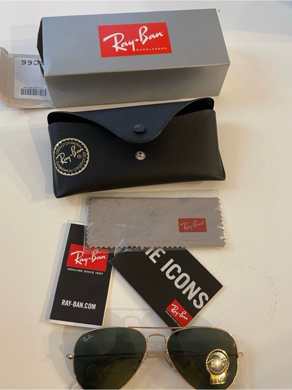 New authentic Ray-Ban Men’s Gold Aviator Sunglasses with Green Lenses